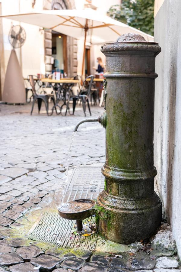 شقة Navona "The Corner" روما المظهر الخارجي الصورة